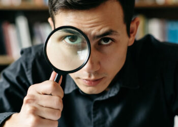 Examples of Methods for Detecting False Information and Verifying Sources