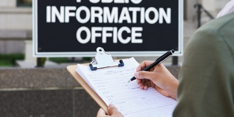 Як громадяни можуть вимагати відкритість у влади? Інструменти доступу до інформації