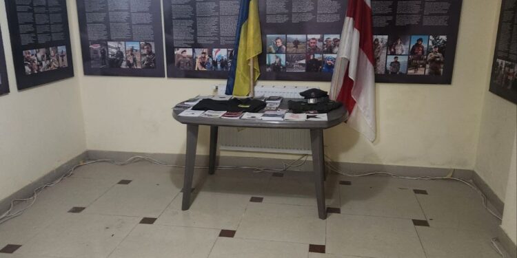 За запрошенням Голови ГО «Білоруська спільнота України» Олексія Францкевича ми відвідали Дім Вільної Білорусі, щоб побачити масштаб їхньої гуманітарної та громадянської місії.